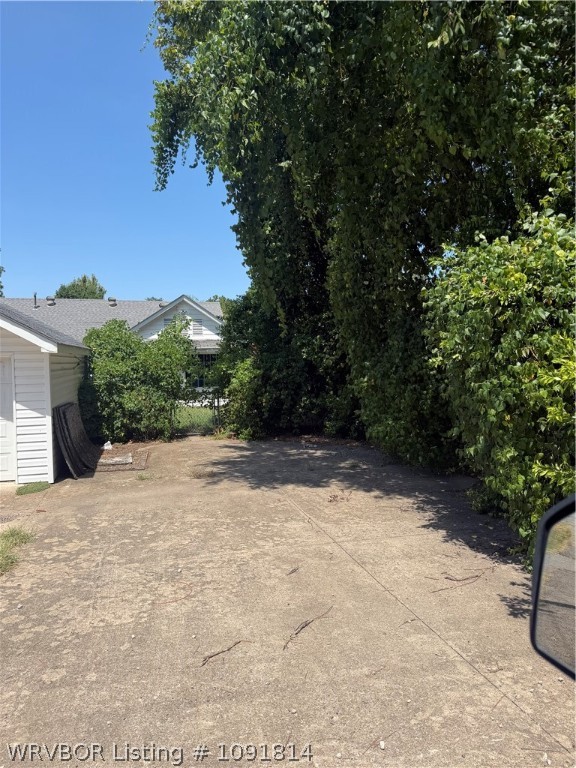 main property photo 25