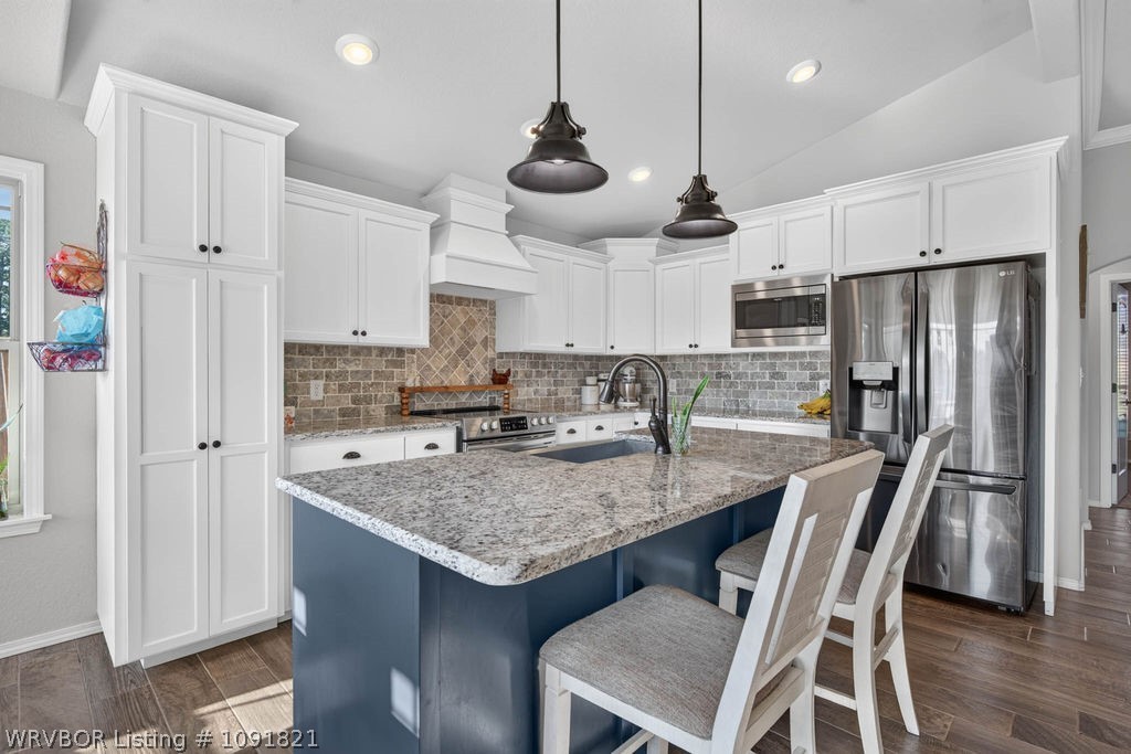 main property photo 17