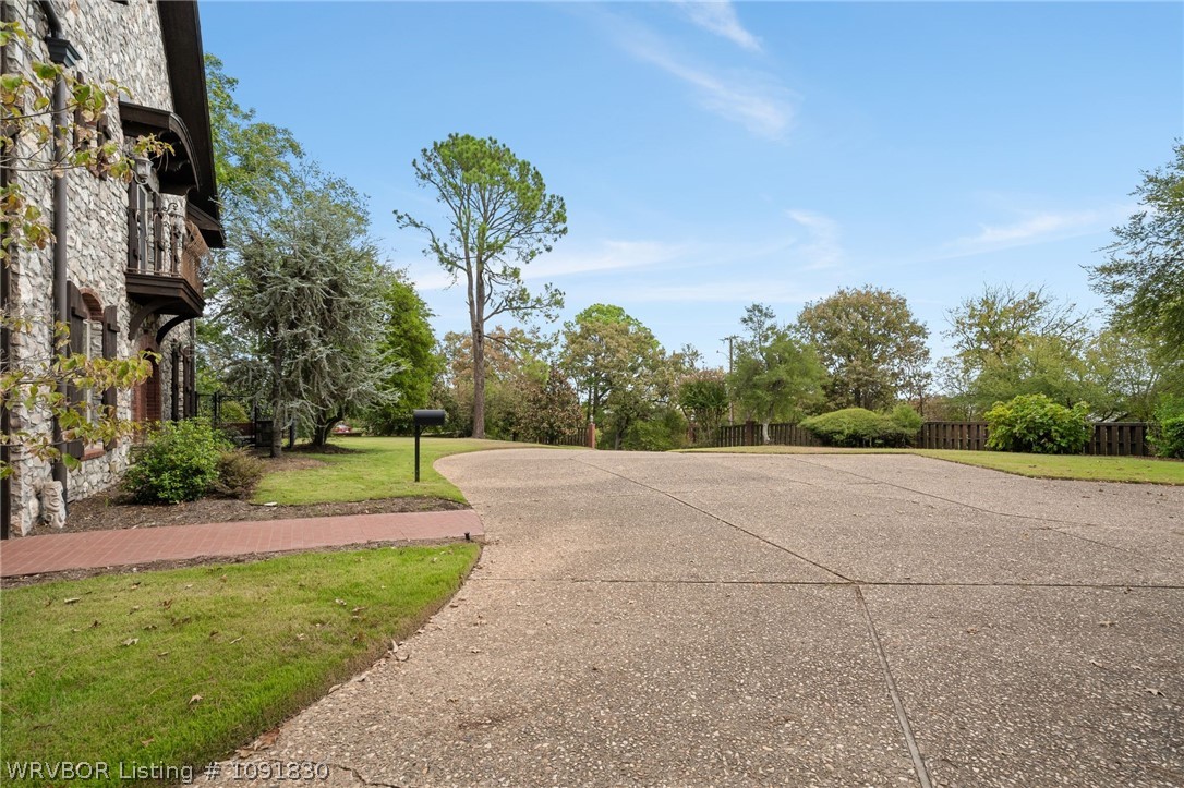 main property photo 11