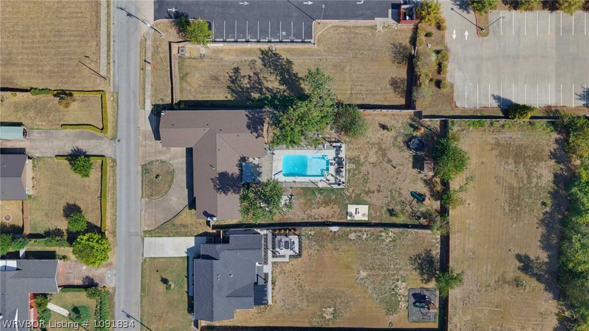 main property photo 29
