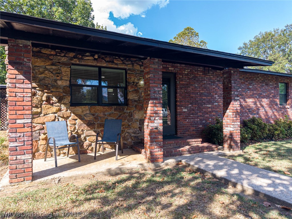 main property photo 10