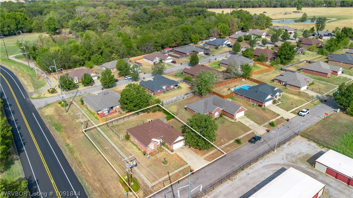 main property photo 28