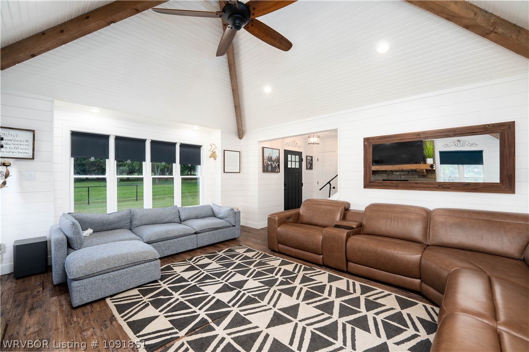 main property photo 6