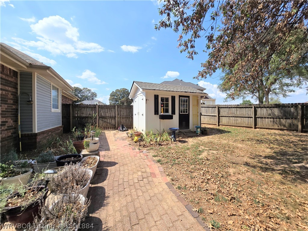 main property photo 41