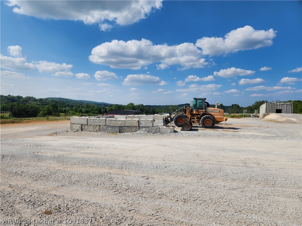 main property photo 31