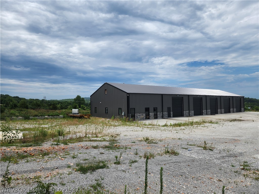 main property photo 33