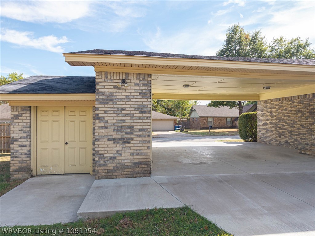 main property photo 22