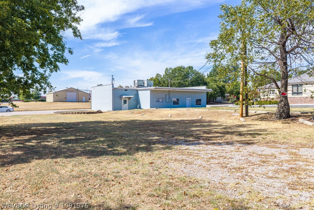 main property photo 11