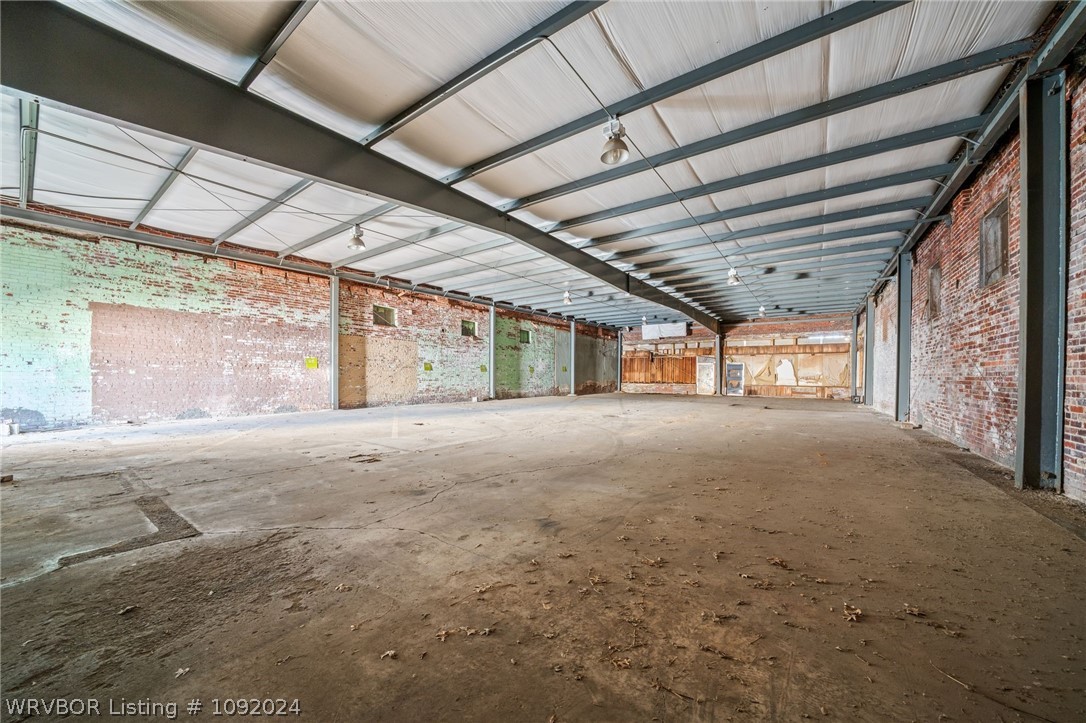 main property photo 9