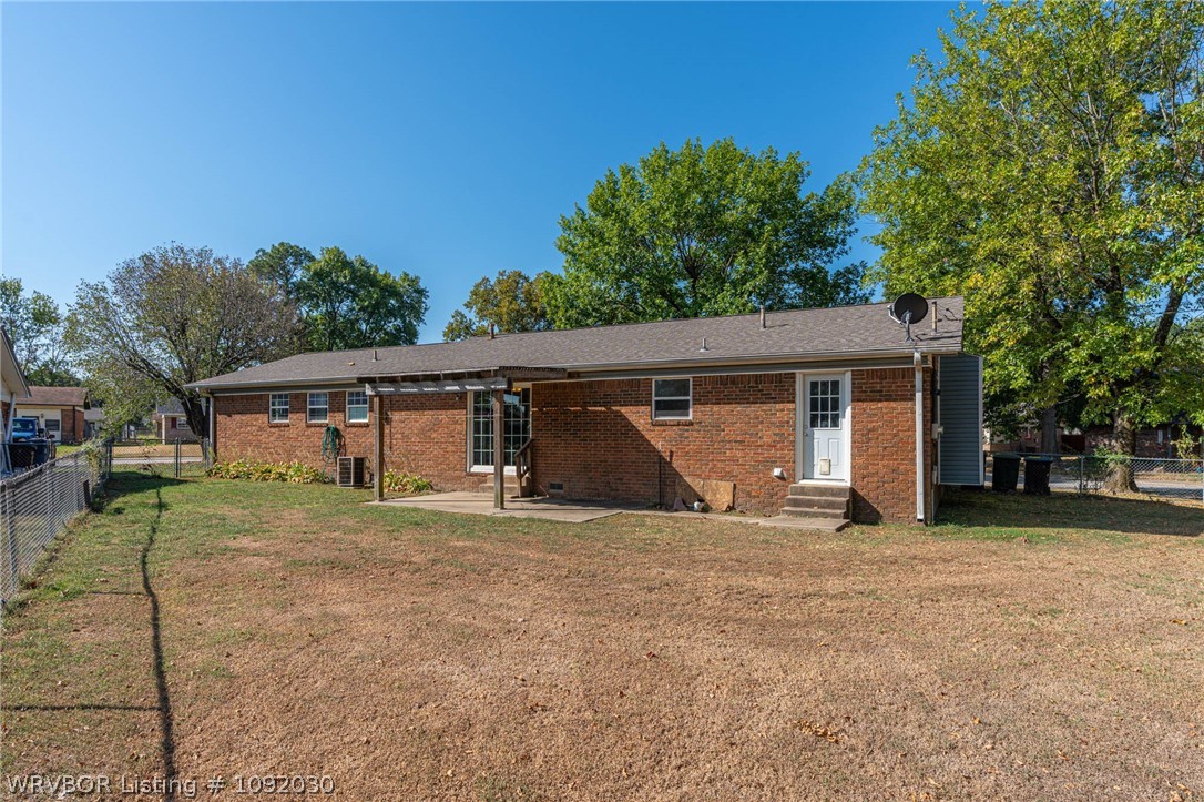main property photo 8