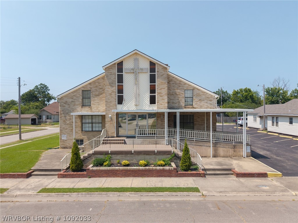 main property photo 0