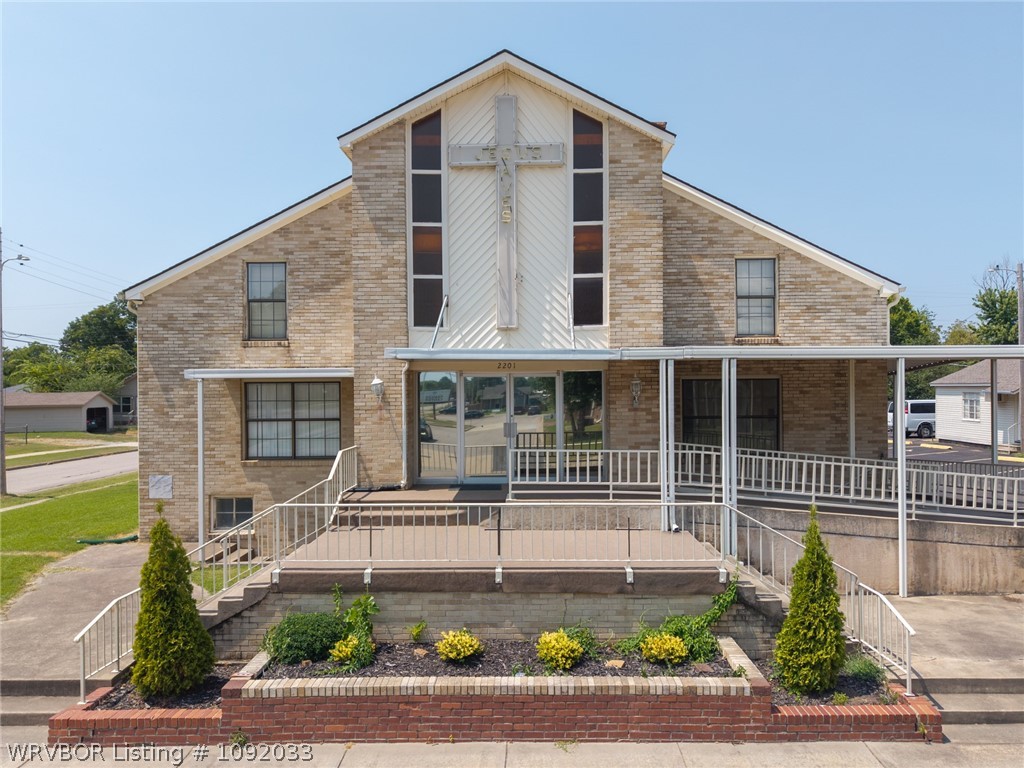 main property photo 2