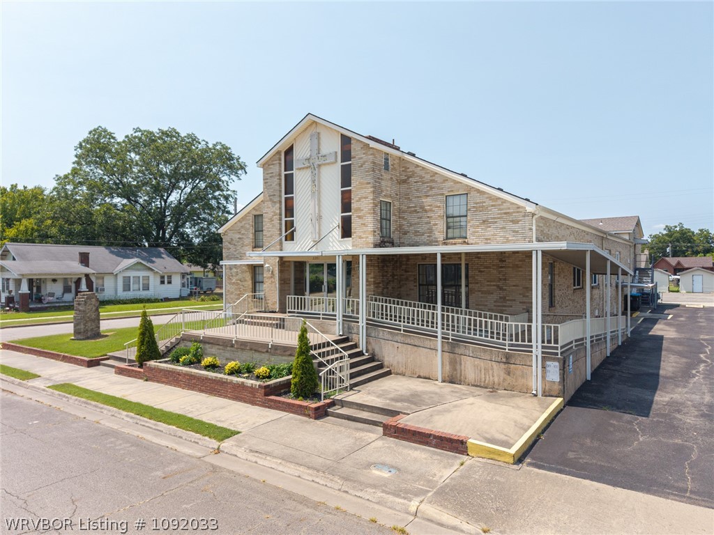 main property photo 3