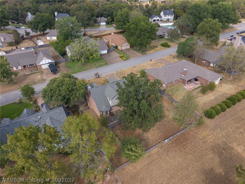 main property photo 13