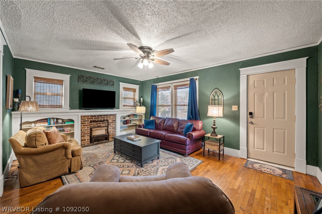 main property photo 5