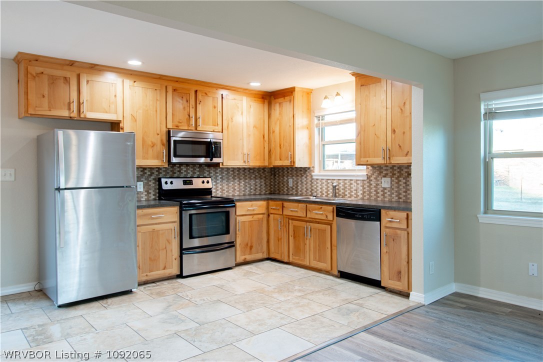 main property photo 10