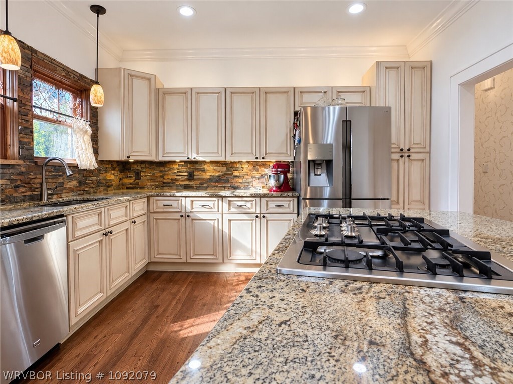 main property photo 15