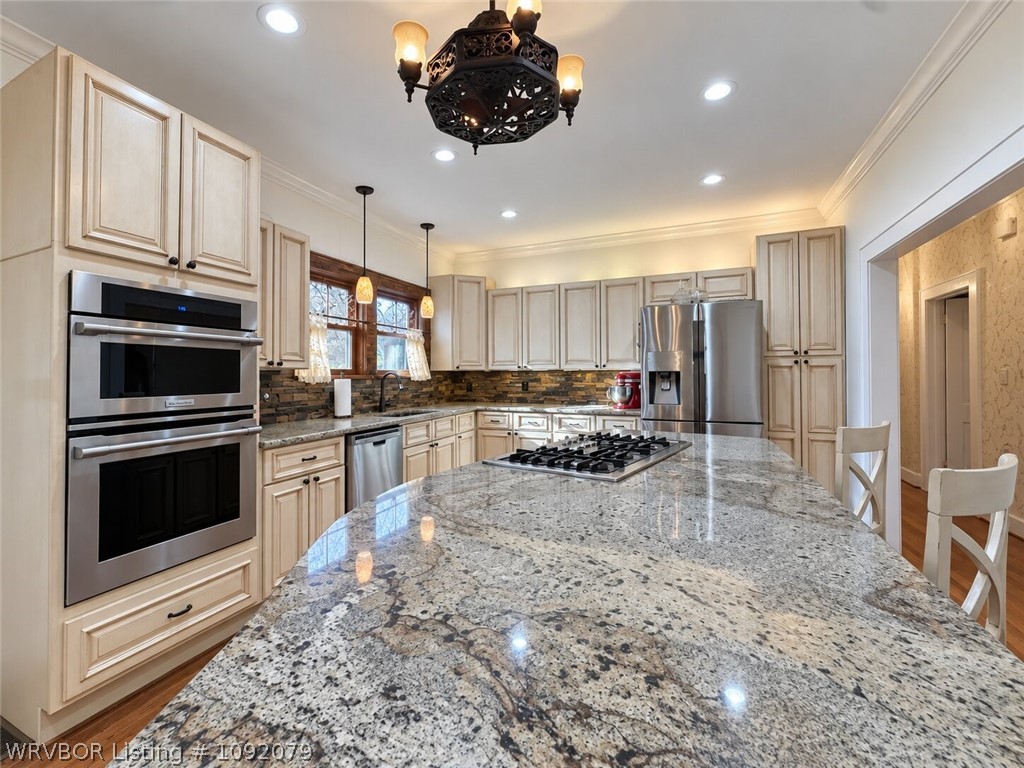 main property photo 16