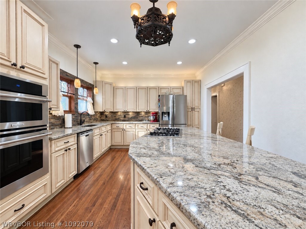 main property photo 17