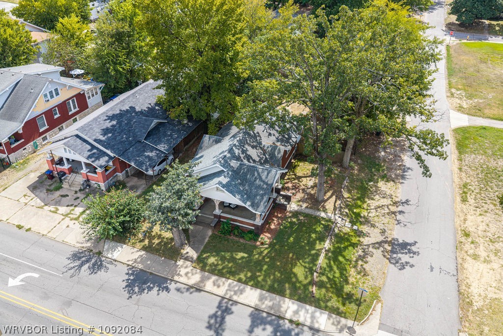 main property photo 40