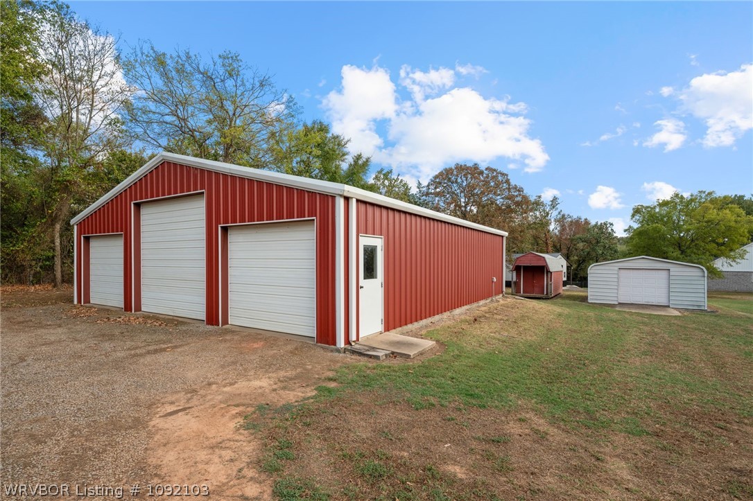 main property photo 41
