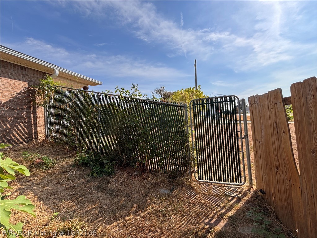 main property photo 50