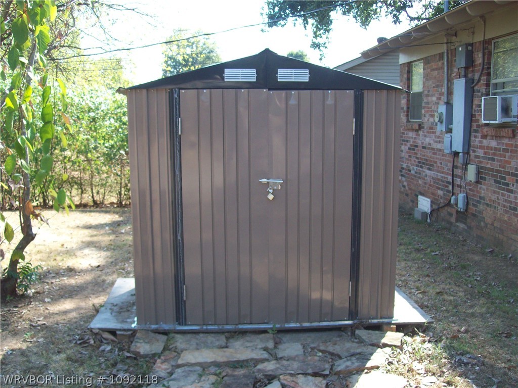 main property photo 31