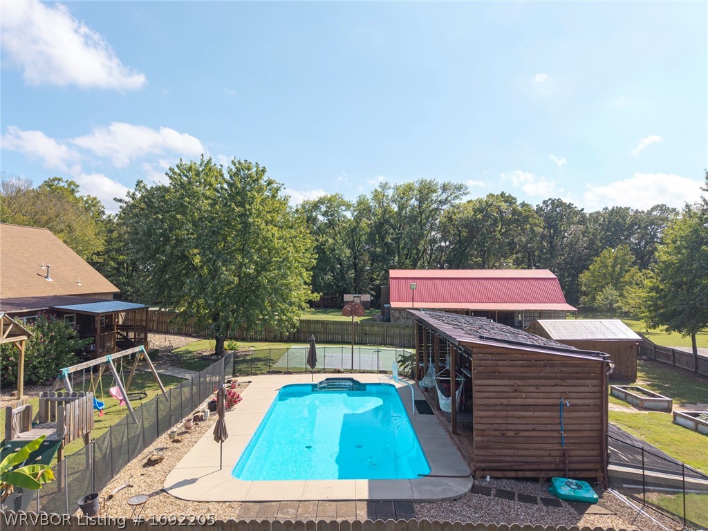 main property photo 16