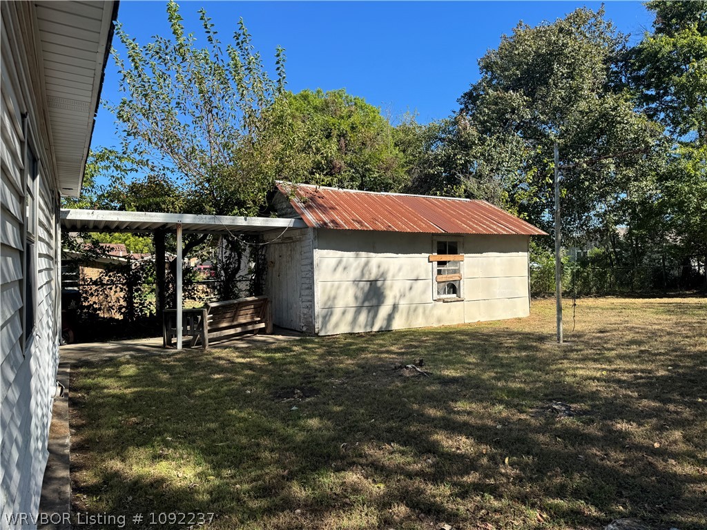 main property photo 16