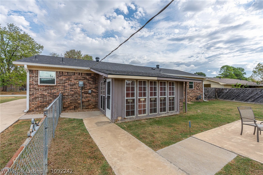 main property photo 10