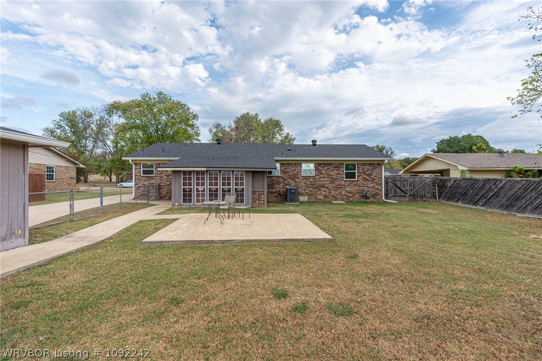 main property photo 11