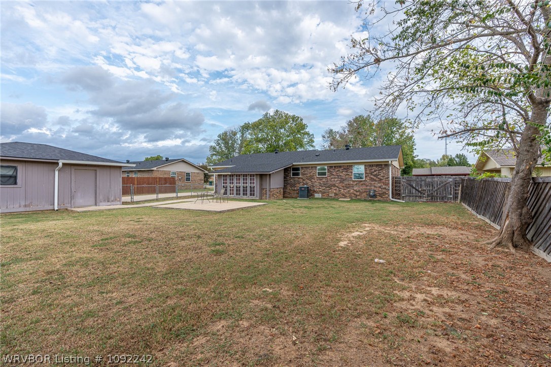 main property photo 13