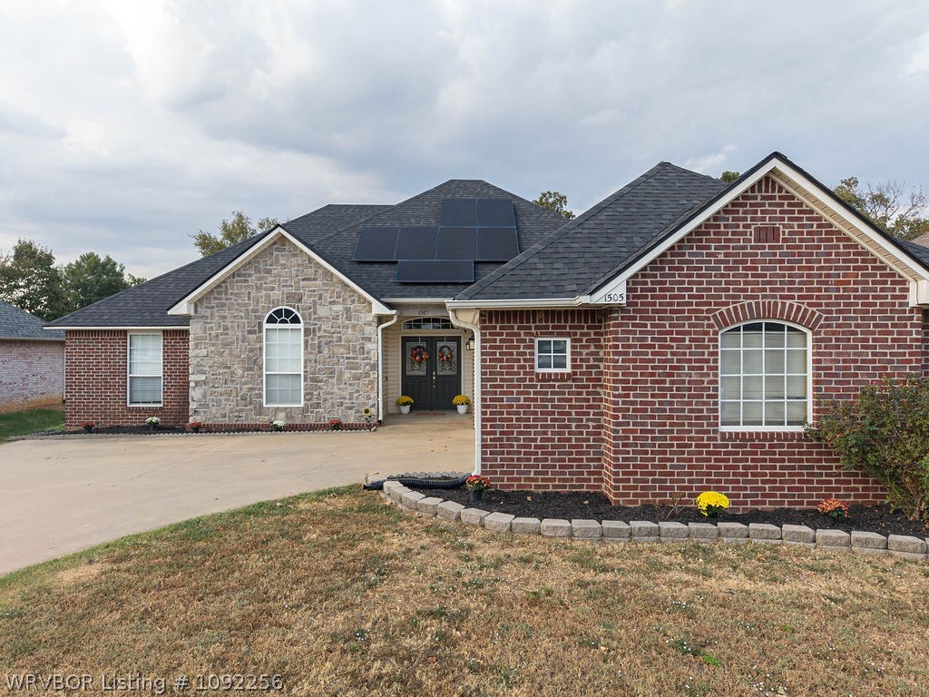 main property photo 3
