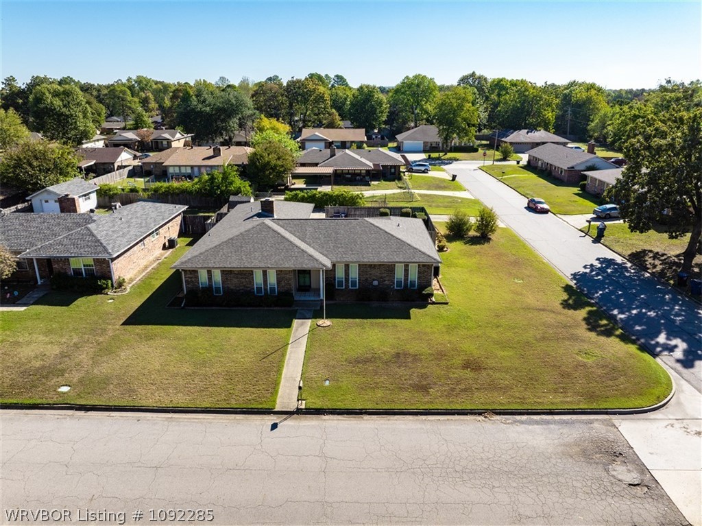main property photo 28
