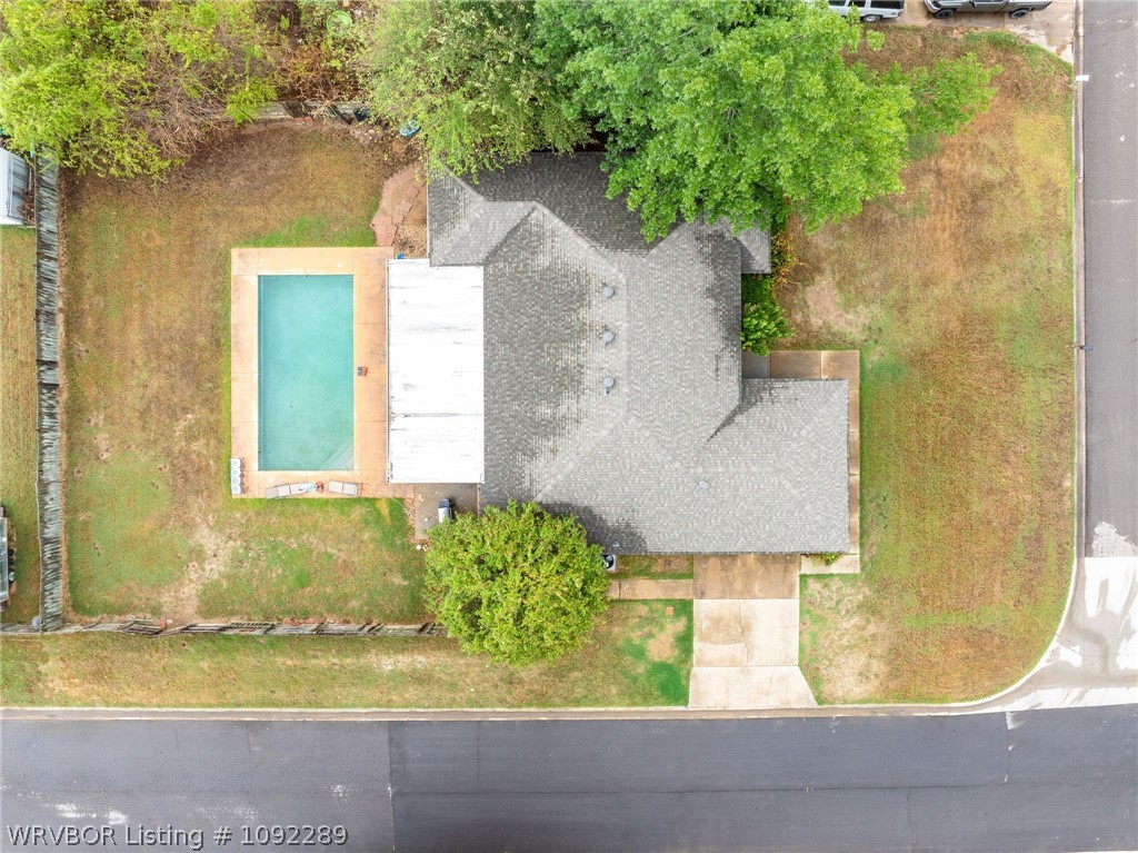 main property photo 41