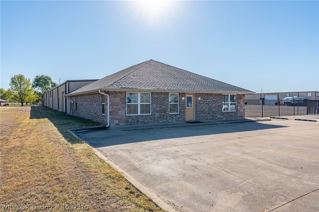 main property photo 3
