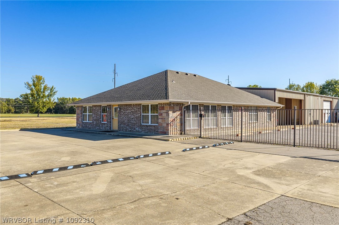 main property photo 5