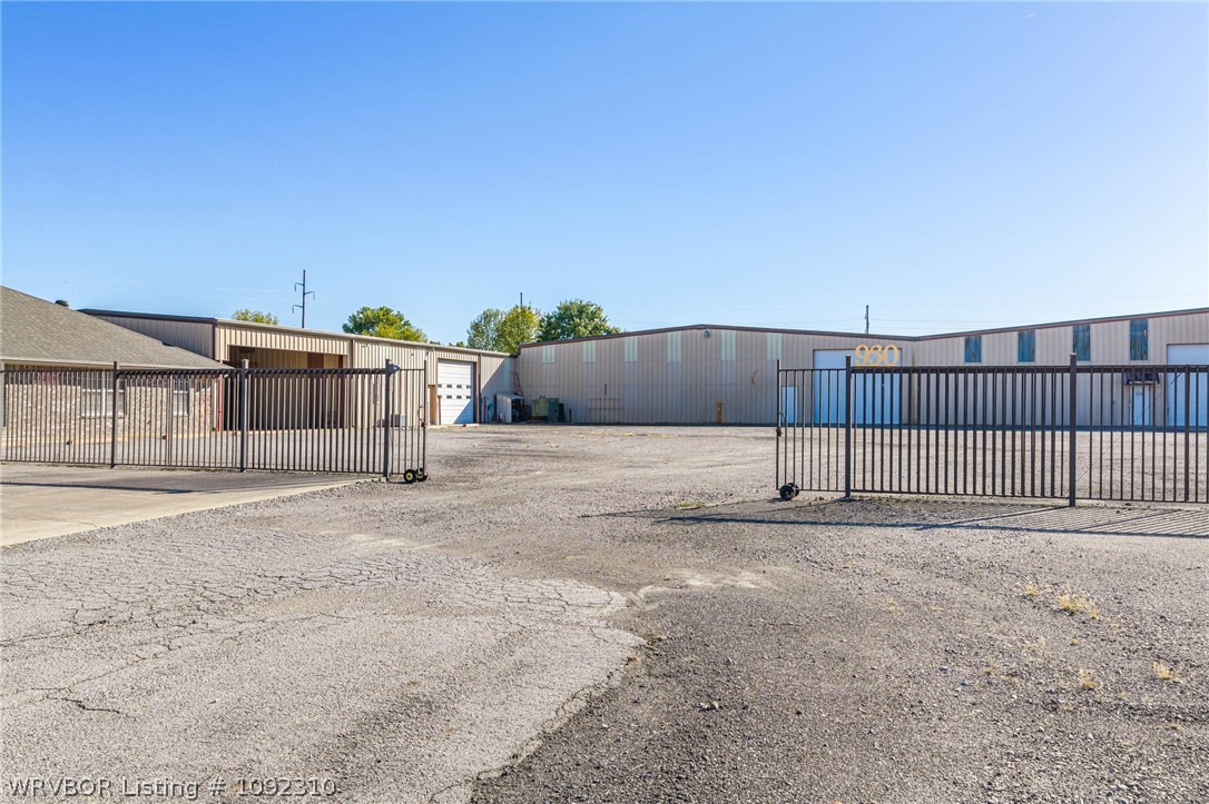 main property photo 7