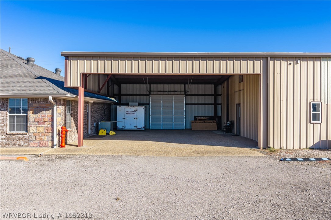 main property photo 9