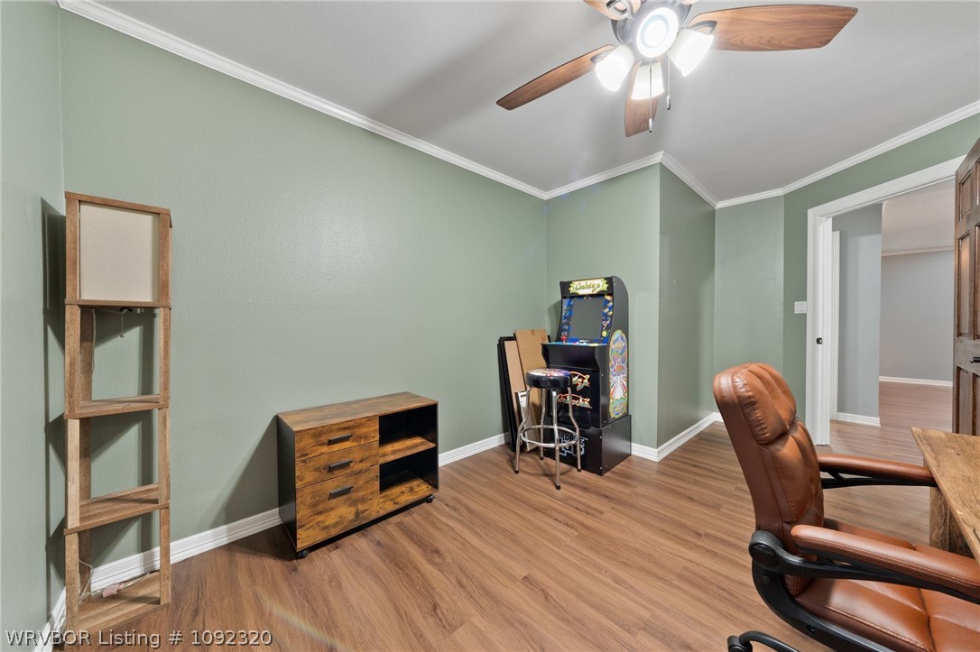 main property photo 28