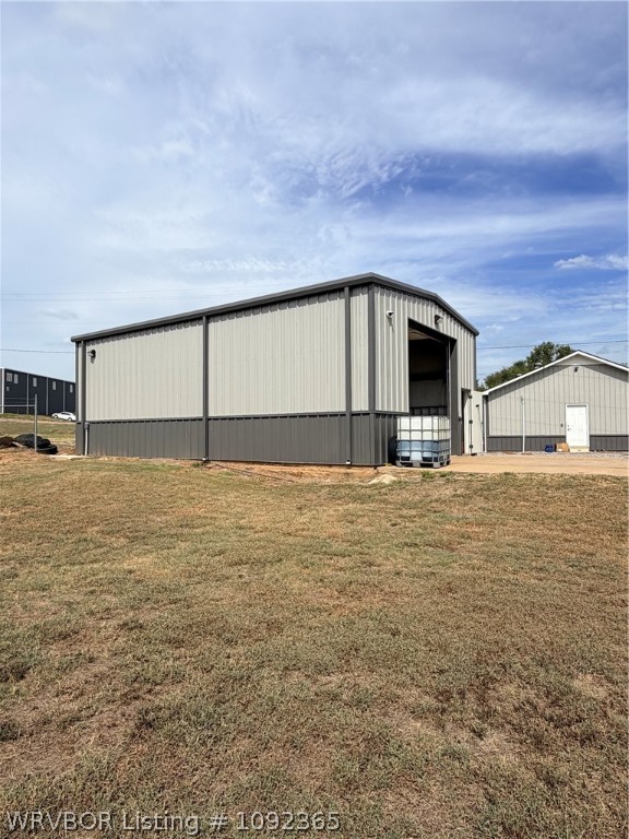main property photo 31
