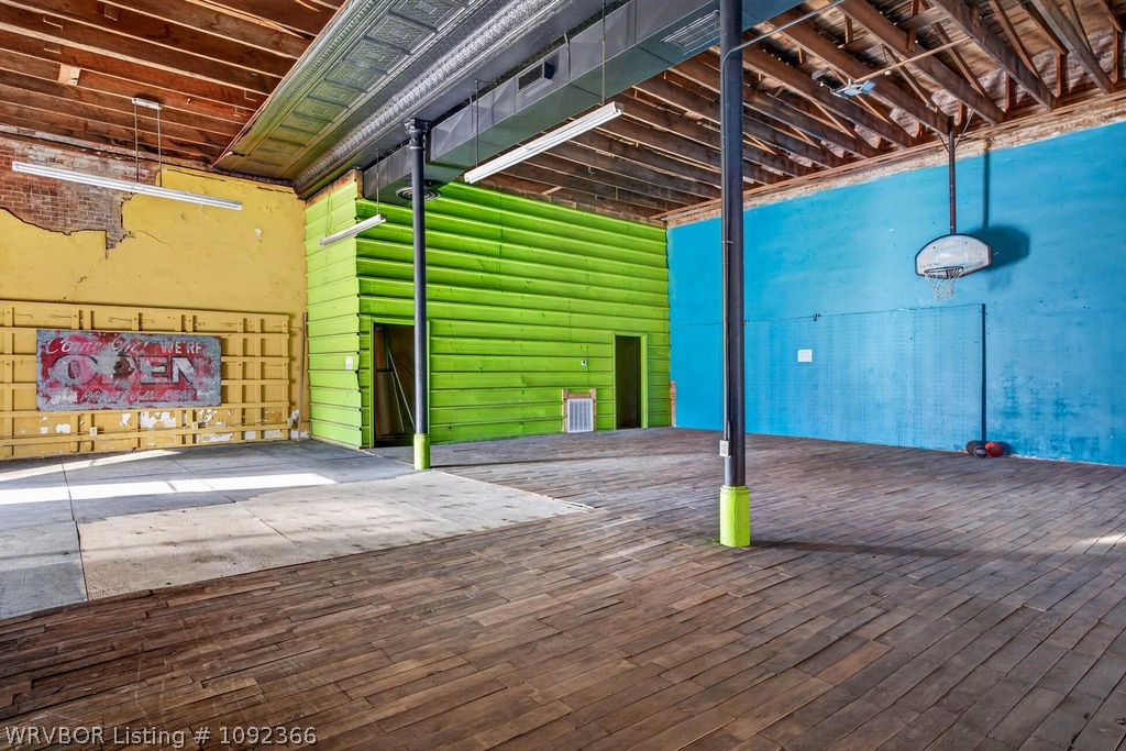 main property photo 8