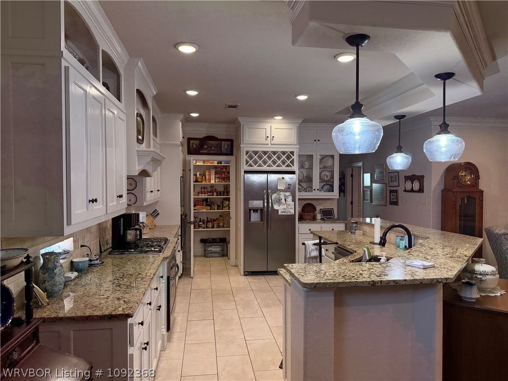main property photo 6