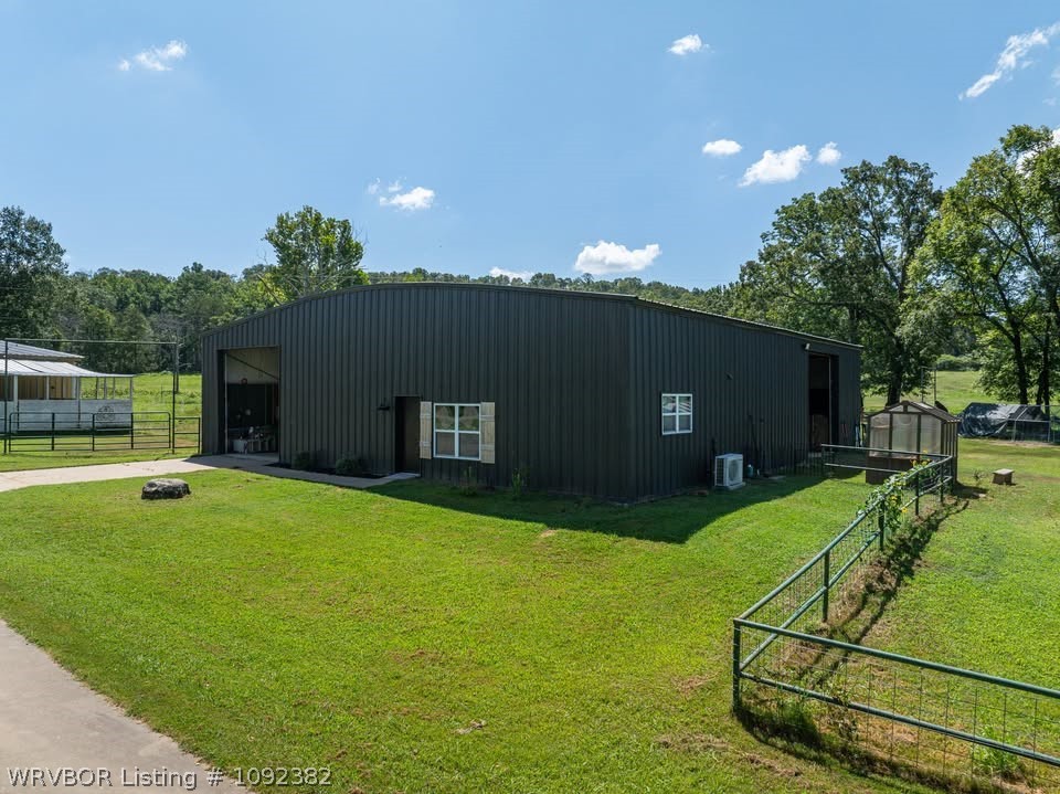 main property photo 40