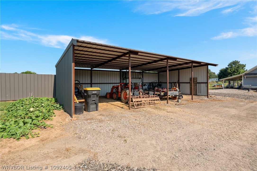 main property photo 31
