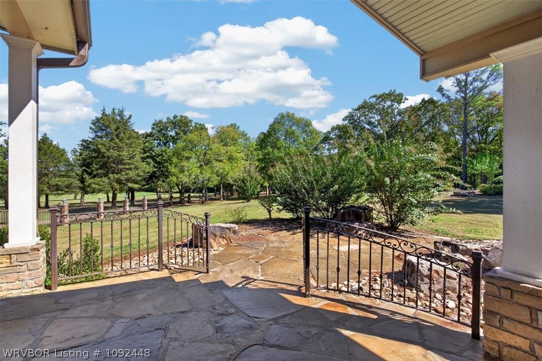 main property photo 18