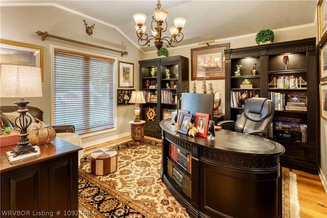 main property photo 11