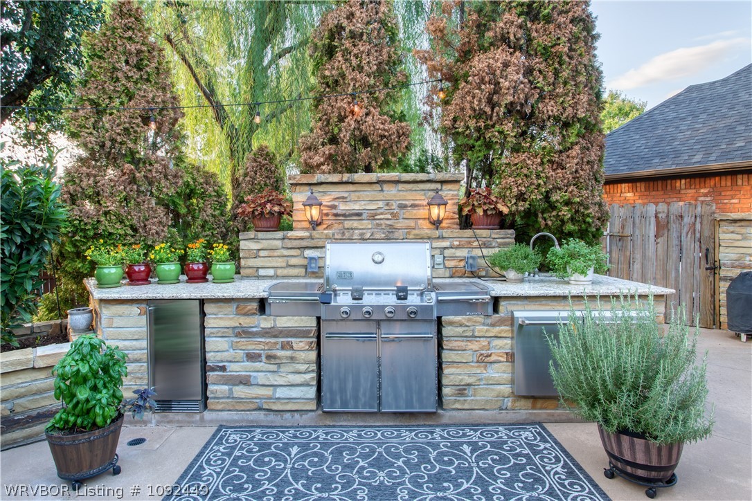 main property photo 45