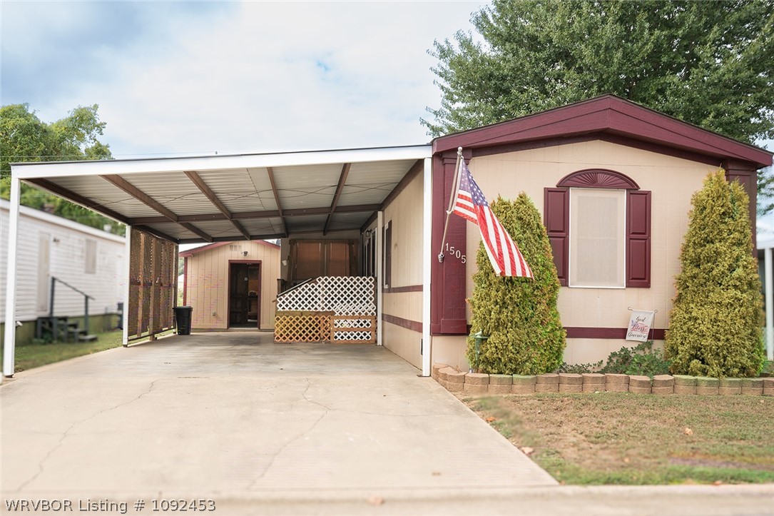main property photo 0