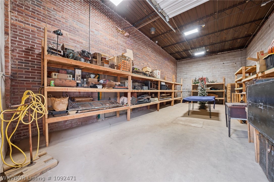 main property photo 10